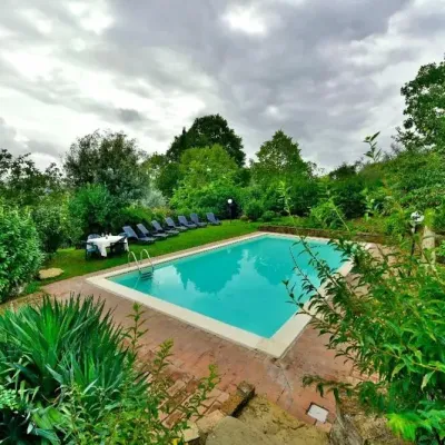 Agriturismo Corvaia piscina5
